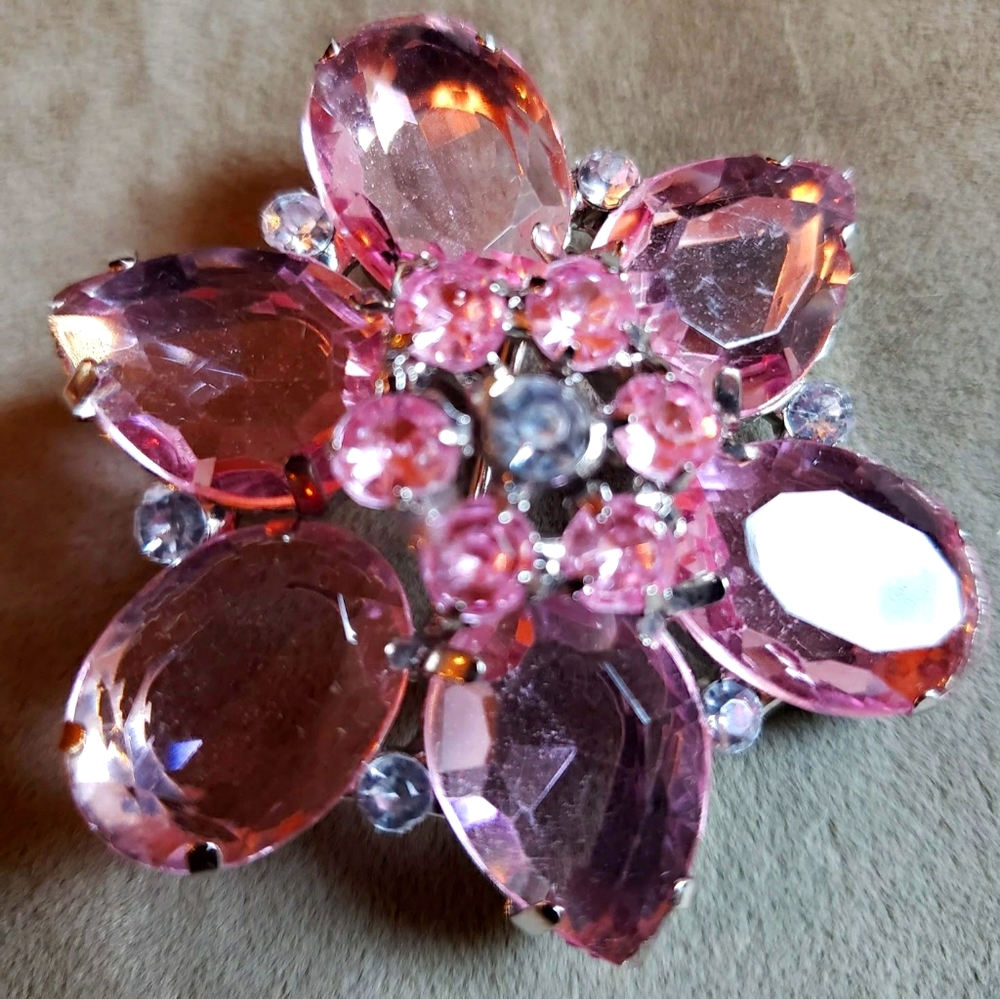 Brooch